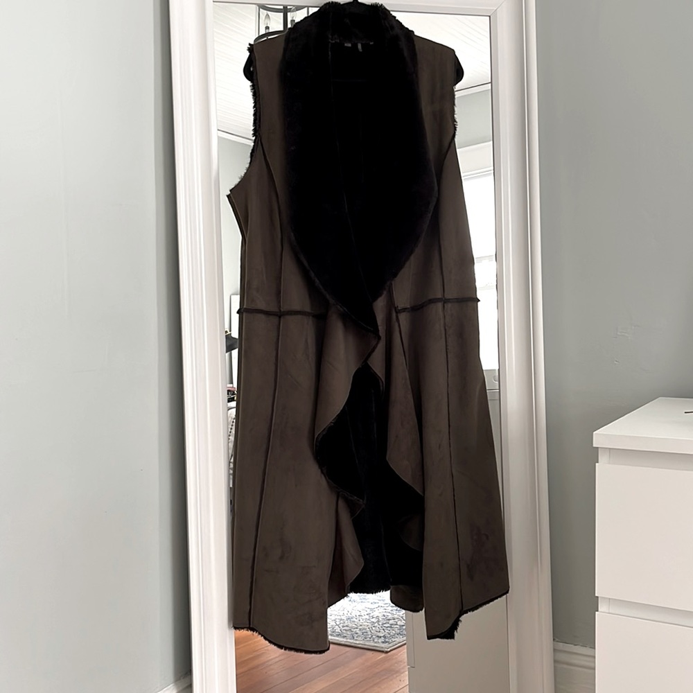 Green and Black Long long vest cardigan with faux fur/suede